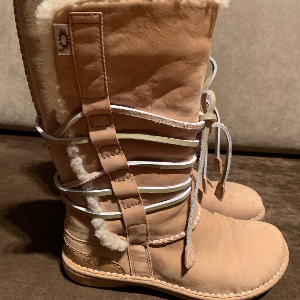 UGG
